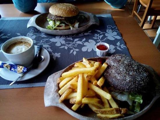 Reindeer Cafe Restaurant Sirmakko